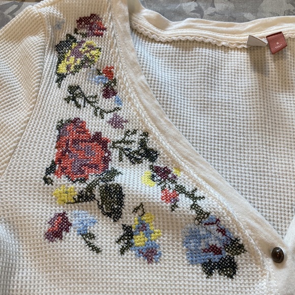 Pilcro Embroidered Thermal Top - Picture 6 of 16